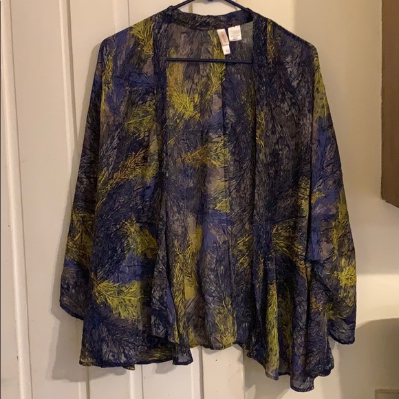 Xhilaration Tops - Feather Print Kimono